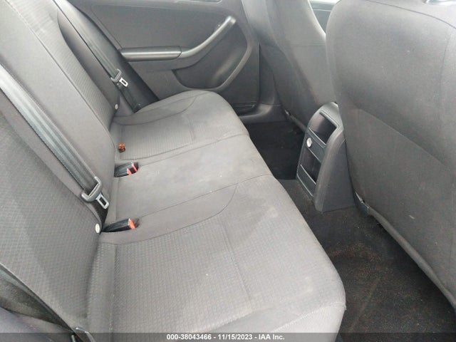3VWD17AJ8FM319986 Volkswagen Jetta Sedan 1.8t Se