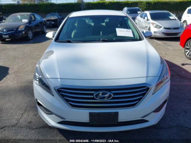 Продажа на аукционе авто 2017 Hyundai Sonata Se, vin: 5NPE24AF7HH562986, номер лота: 38043486