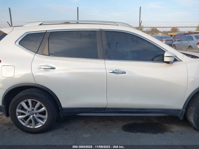 2018 NISSAN ROGUE SV VIN: 5N1AT2MT9JC830757