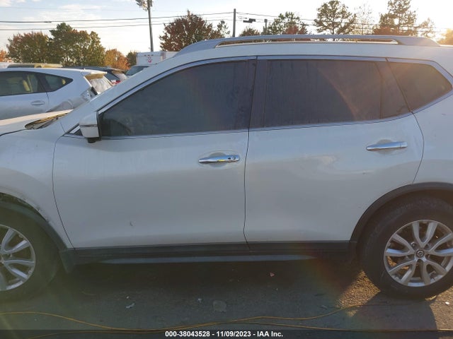 2018 NISSAN ROGUE SV VIN: 5N1AT2MT9JC830757