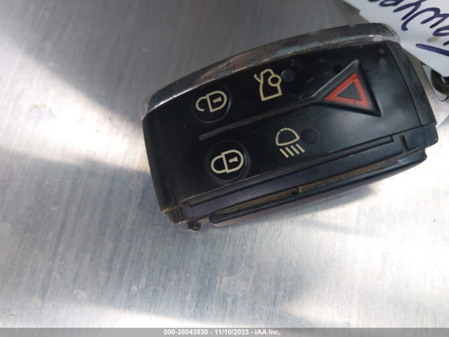 2010 JAGUAR XF SAJWA0FA9AHR56119 Photo 10