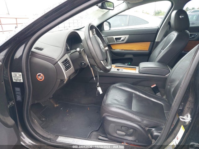 2010 JAGUAR XF SAJWA0FA9AHR56119 Photo 4