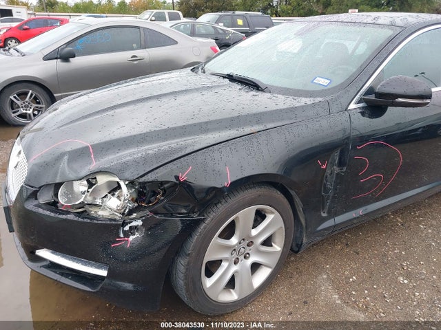 2010 JAGUAR XF SAJWA0FA9AHR56119 Photo 5