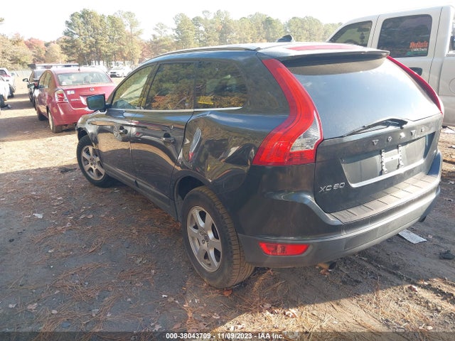 2011 VOLVO XC60 3.2/3.2 R-DESIGN VIN: YV4952DL8B2208401
