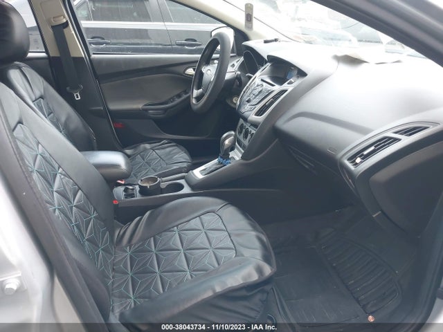 2014 FORD FOCUS SE VIN: 1FADP3K22EL322549