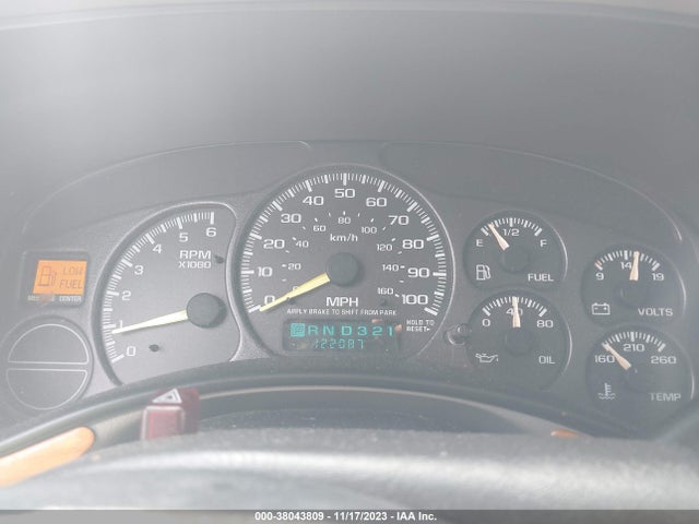 2000 CHEVROLET SILVERADO 1500 LS VIN: 2GCEC19T0Y1231951