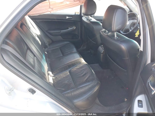 2005 HONDA ACCORD SDN EX-L VIN: 1HGCM55855A082579