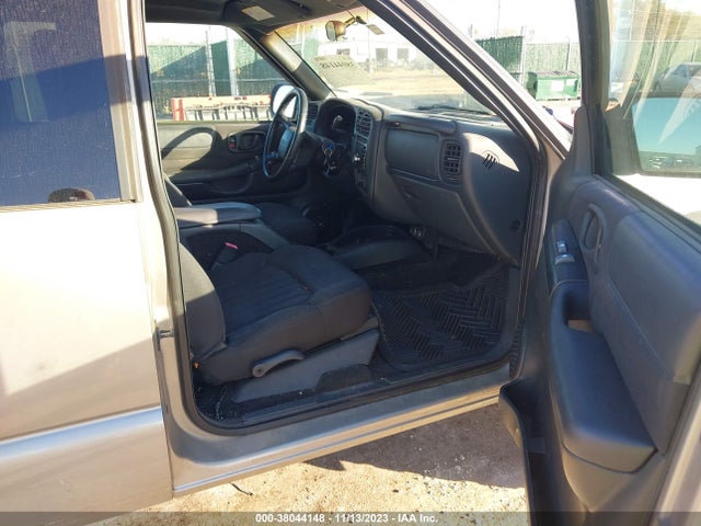 2003 CHEVROLET S-10 LS VIN: 1GCCT19X838138756