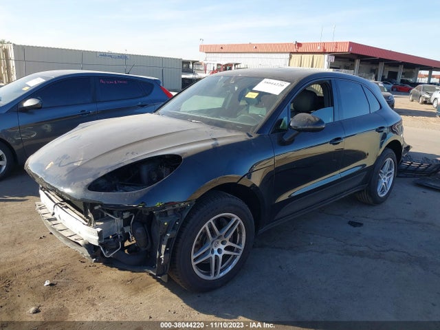 2018 PORSCHE MACAN WP1AA2A59JLB05206 Photo 1