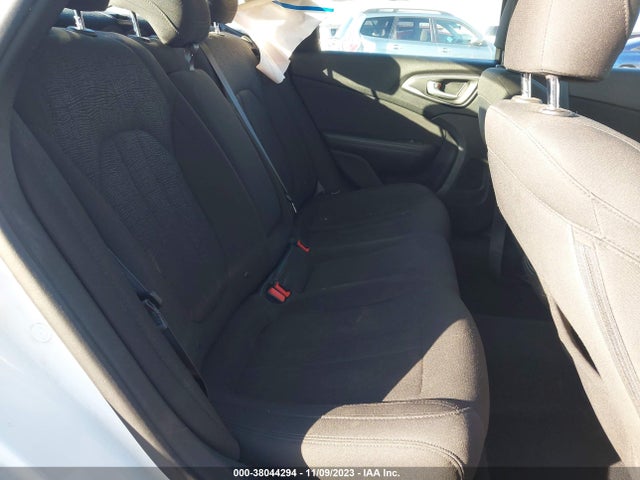 Chrysler 200 Limited 2015 1C3CCCAB4FN674903 Image 8