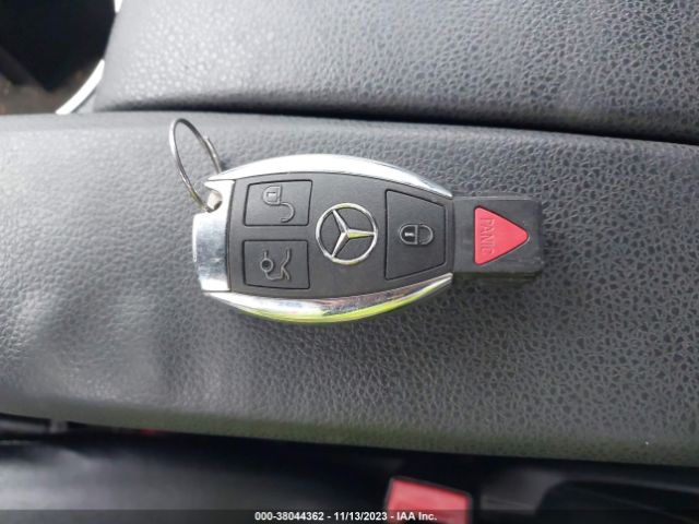 WDDGF8AB1ER309741 Mercedes-Benz C-class C 300