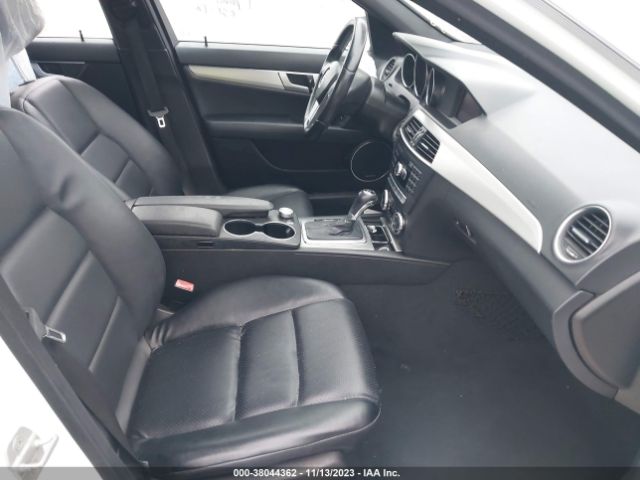 WDDGF8AB1ER309741 Mercedes-Benz C-class C 300