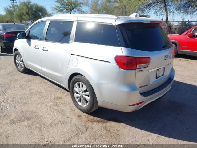 KNDMB5C13G6162726 KIA SEDONA LX