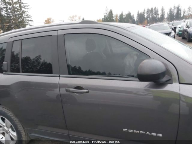 1C4NJCBA8GD641720 Jeep Compass Sport