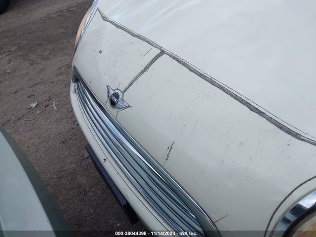2009 MINI COOPER WMWMR33559TU96745 Photo 9