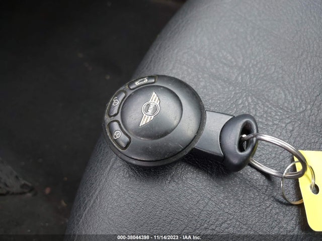 2009 MINI COOPER WMWMR33559TU96745 Photo 10