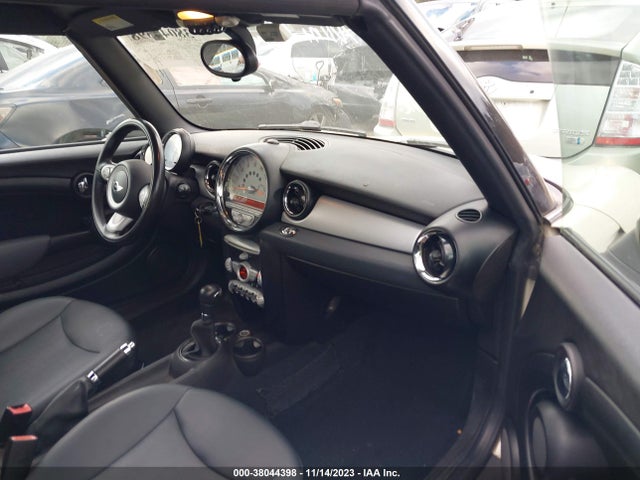 2009 MINI COOPER WMWMR33559TU96745 Photo 4