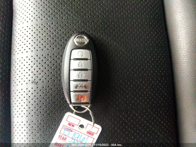 1N4AA6AP3JC380862 Nissan MAXIMA SL