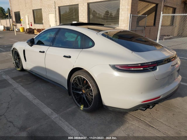 2018 PORSCHE PANAMERA WP0AB2A77JL133053 Photo 2