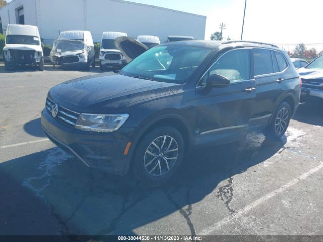 2020 VOLKSWAGEN TIGUAN 3VV3B7AX3LM037090 Photo 1