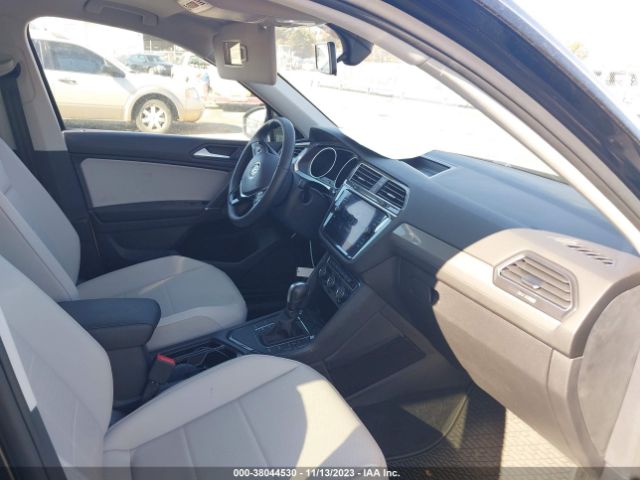 2020 VOLKSWAGEN TIGUAN 3VV3B7AX3LM037090 Photo 4