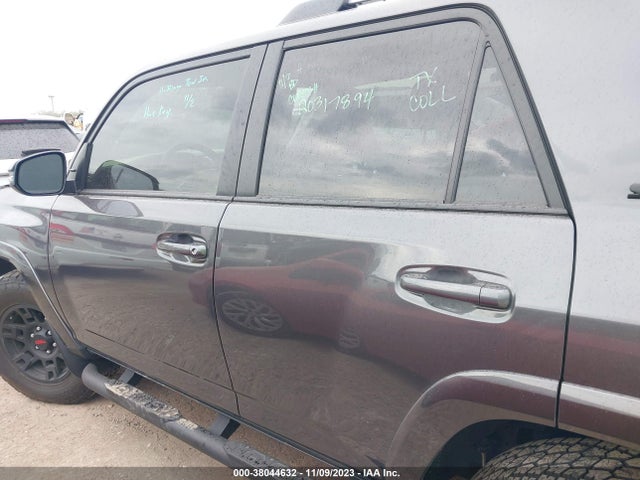 Toyota 4runner Sr5 Premium 2023 JTEFU5JR1P5298303 Image 15