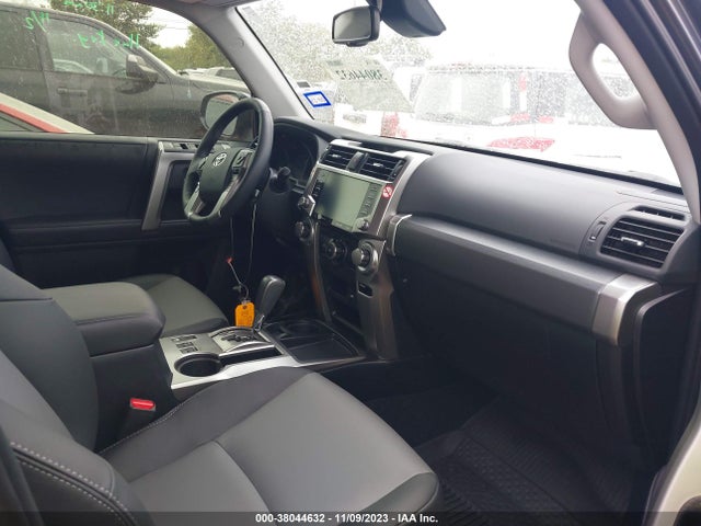 Toyota 4runner Sr5 Premium 2023 JTEFU5JR1P5298303 Image 5