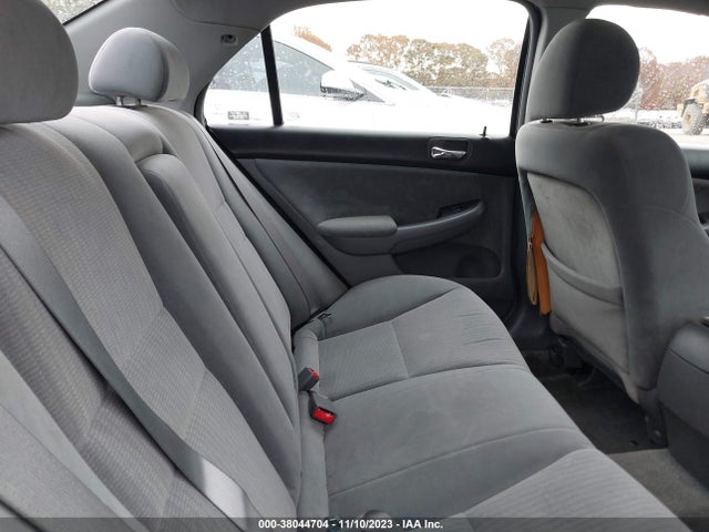 2005 HONDA ACCORD 2.4 LX VIN: 1HGCM56405A195027