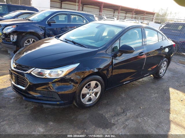Chevrolet Cruze Ls Auto 2018 1G1BC5SM7J7128251 Image 2