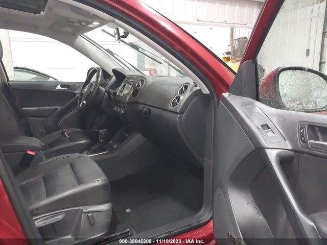 WVGBV3AXXEW050539 Volkswagen Tiguan Sel