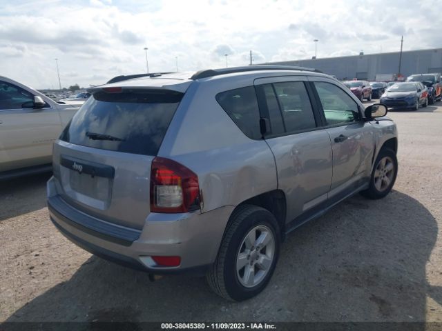 1C4NJCBA7GD547439 Jeep Compass Sport