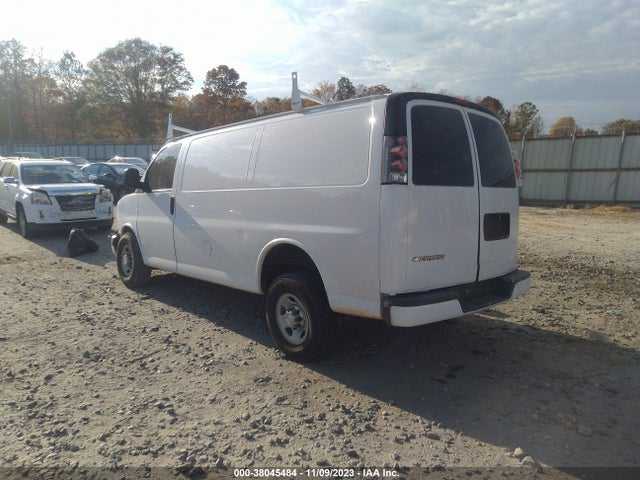 Chevrolet Express 2500 Work Van 2018 1GCWGAFG3J1166539 Image 3