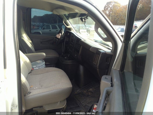 Chevrolet Express 2500 Work Van 2018 1GCWGAFG3J1166539 Image 5