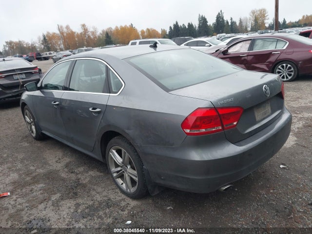 1VWBV7A32FC040225 Volkswagen Passat 2.0l Tdi Se
