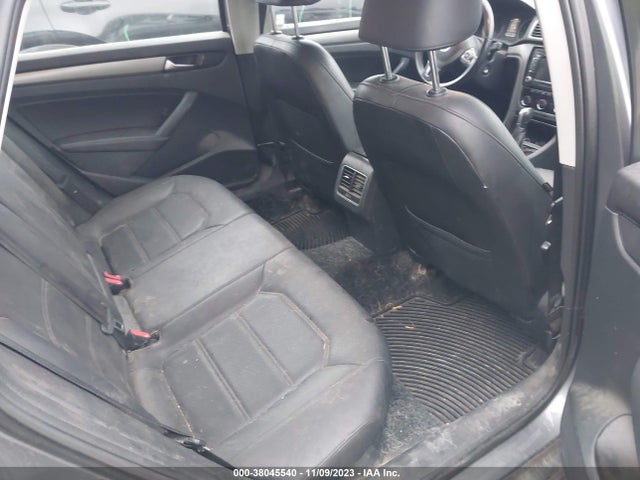 1VWBV7A32FC040225 Volkswagen Passat 2.0l Tdi Se