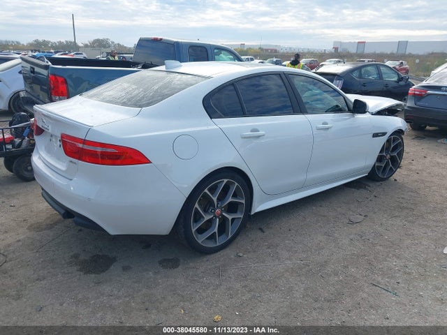 2018 JAGUAR XE SAJAF4EV7JCP25658 Photo 3