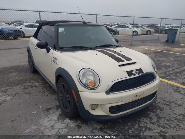2013 MINI CONVERTIBLE WMWZP3C54DT550914 Photo 0