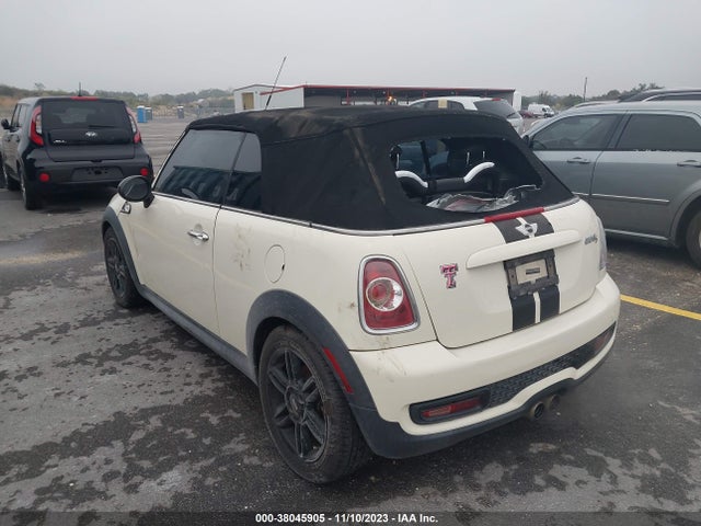 2013 MINI CONVERTIBLE WMWZP3C54DT550914 Photo 2