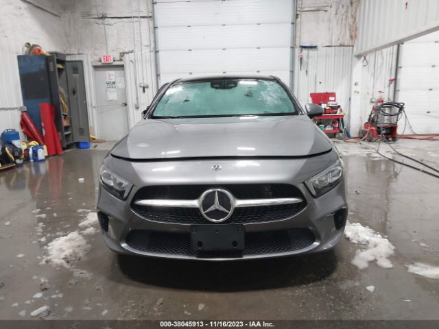 WDD3G4FB5KW029184 Mercedes-Benz A 220 4matic