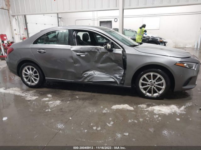 WDD3G4FB5KW029184 Mercedes-Benz A 220 4matic