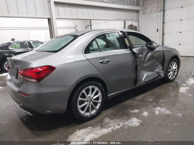 WDD3G4FB5KW029184 Mercedes-Benz A 220 4matic