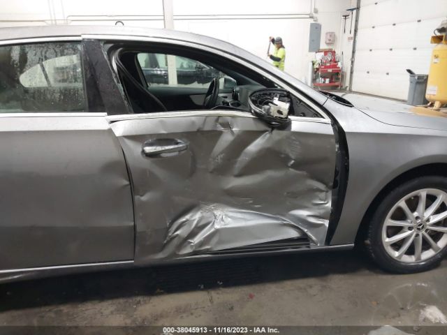 WDD3G4FB5KW029184 Mercedes-Benz A 220 4matic