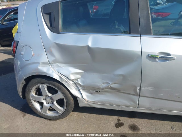Chevrolet Sonic Ltz Auto 2014 1G1JE6SB6E4221425 Image 6