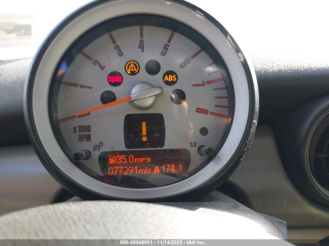 2010 MINI COOPER WMWMF3C57ATZ26272 Photo 6