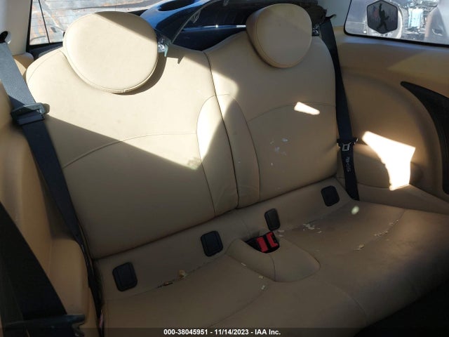 2010 MINI COOPER WMWMF3C57ATZ26272 Photo 7