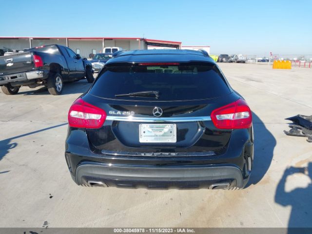 WDCTG4EB6JJ531686 Mercedes-Benz GLA 250