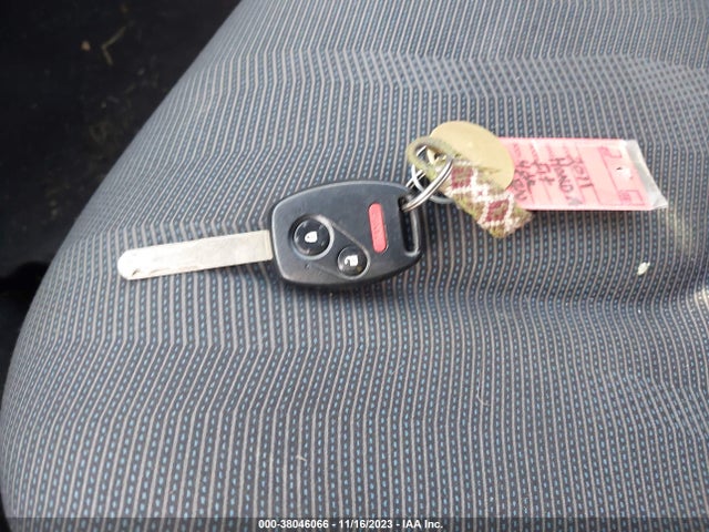 2011 HONDA FIT SPORT VIN: JHMGE8H54BC013879