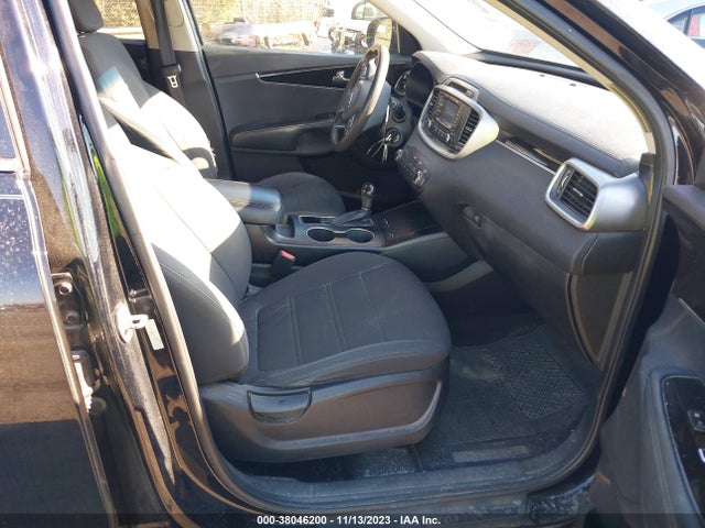 2016 KIA SORENTO 2.4L LX VIN: 5XYPG4A3XGG094080