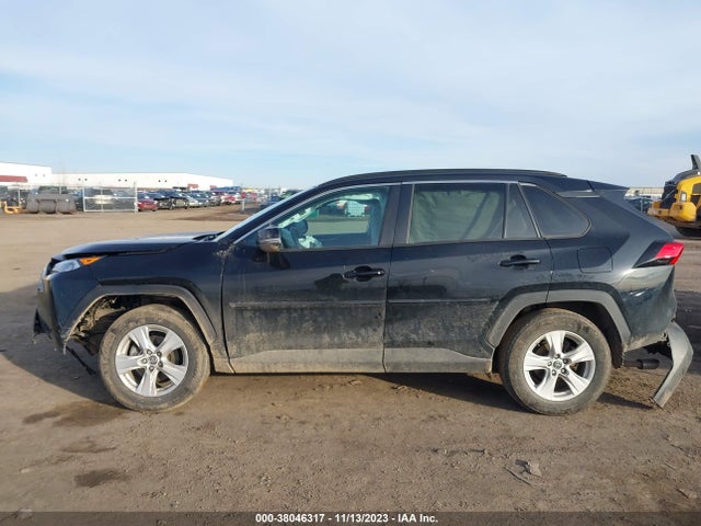 2021 TOYOTA RAV4 XLE VIN: 2T3P1RFVXMW150962