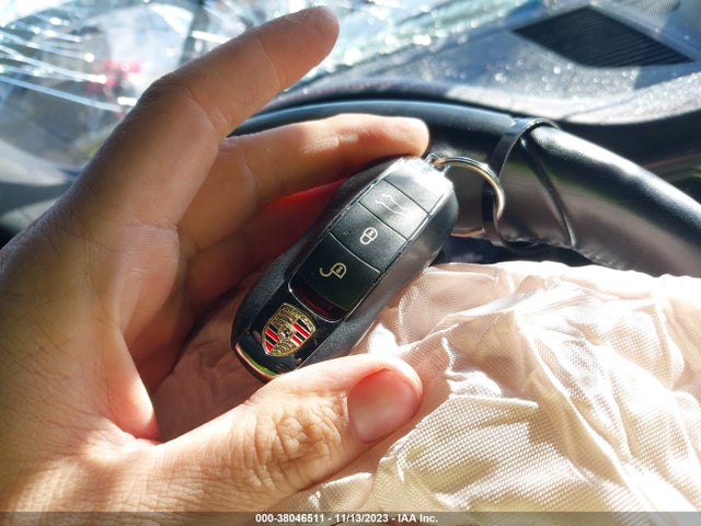 2018 PORSCHE MACAN WP1AG2A55JLB65255 Photo 10